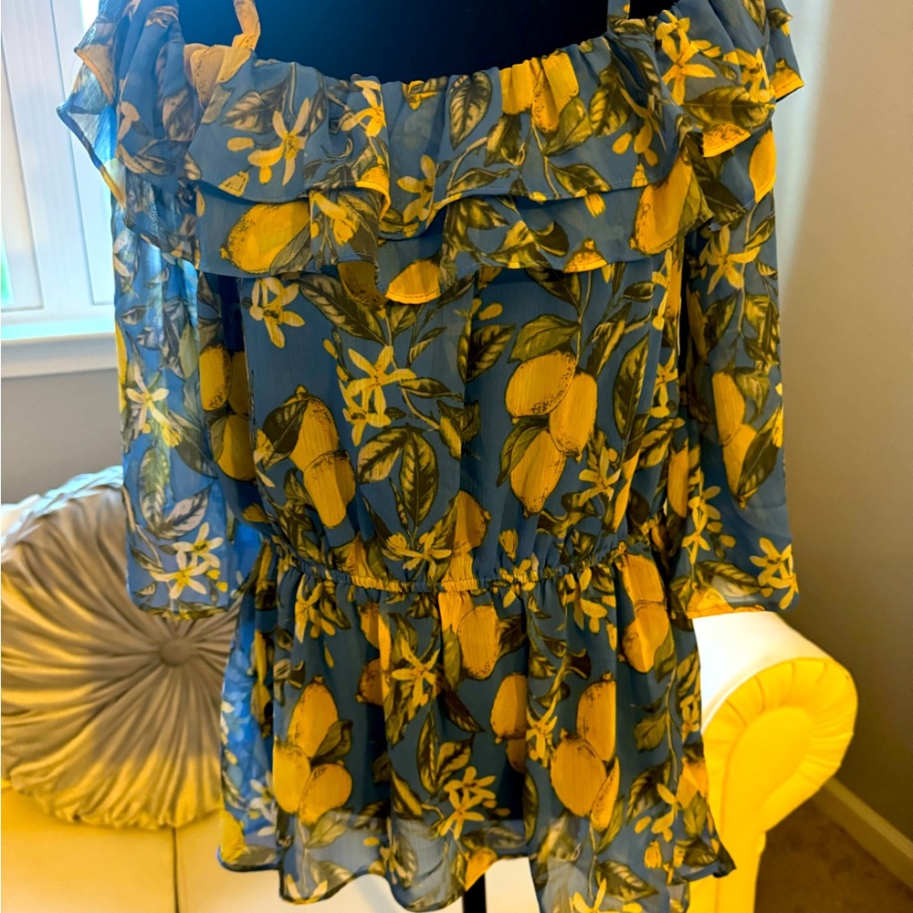 Cold shoulder lemon design periwinkle and yellow sheer lined blouse NWT